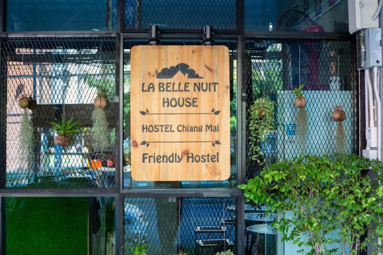 La Belle Nuit House Vandrarhem Chiang Mai Exteriör bild